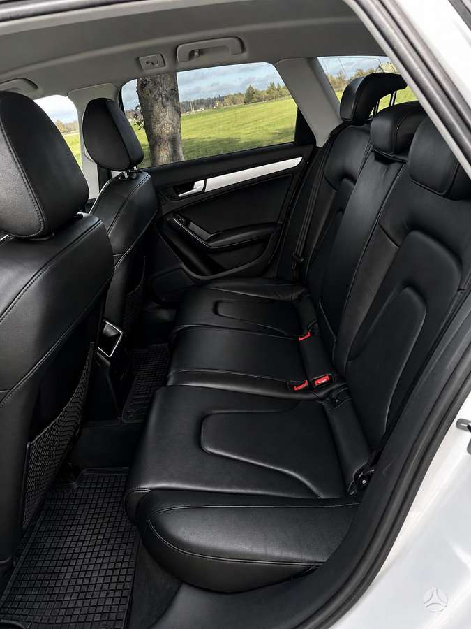 Audi A4 2012 — photo 15