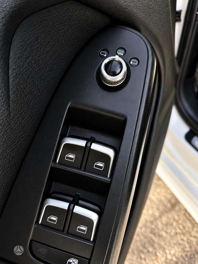 Audi A4 2012 — photo 17