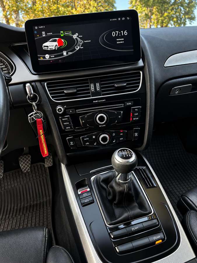 Audi A4 2012 — photo 19