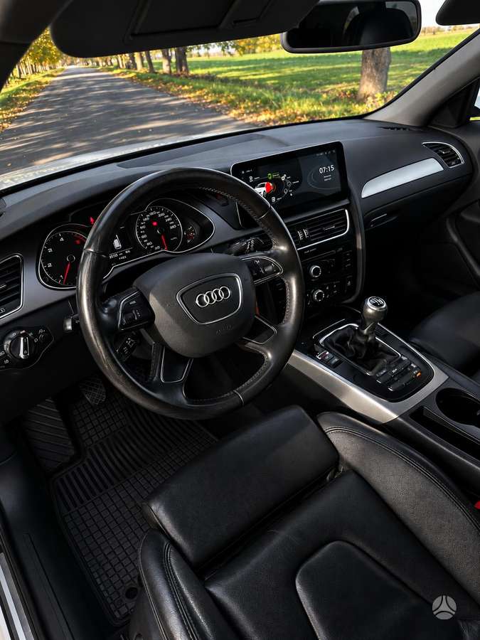 Audi A4 2012 — rear view