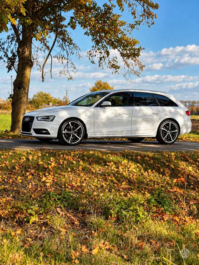 Audi A4 2012 — photo 5