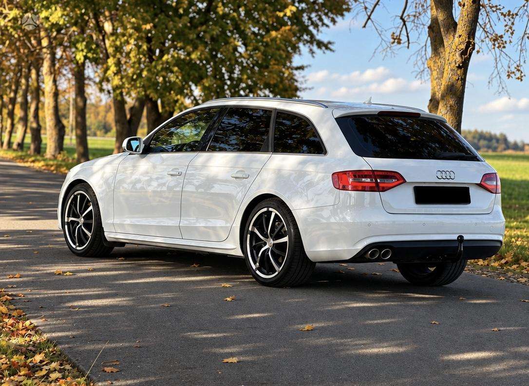 Audi A4 2012 — photo 9