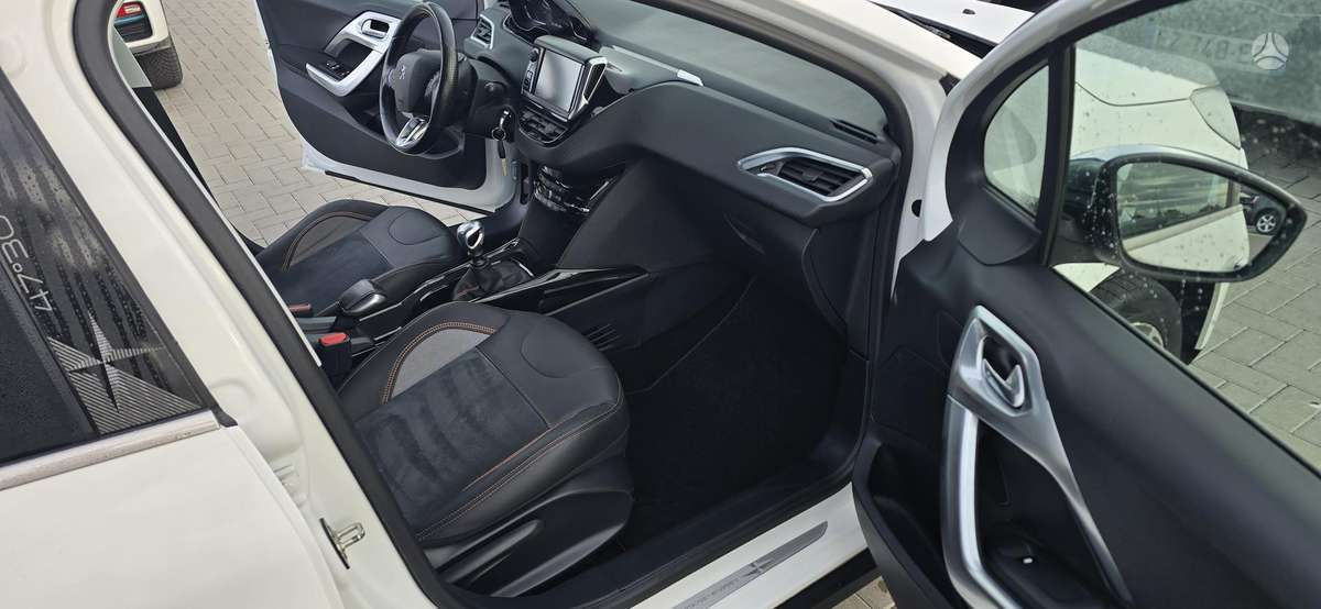 Peugeot 2008 2015 — фото 10