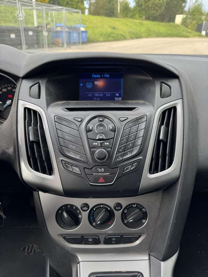 Ford Focus 2013 — photo 12