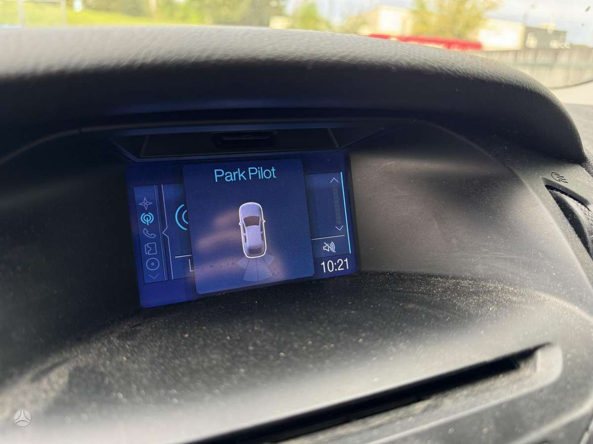 Ford Focus 2013 — photo 14
