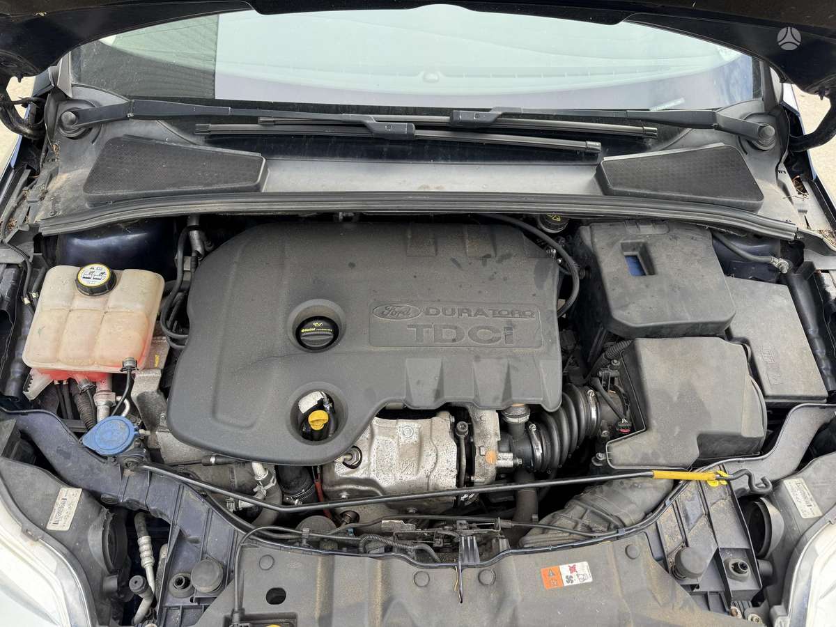 Ford Focus 2013 — photo 27