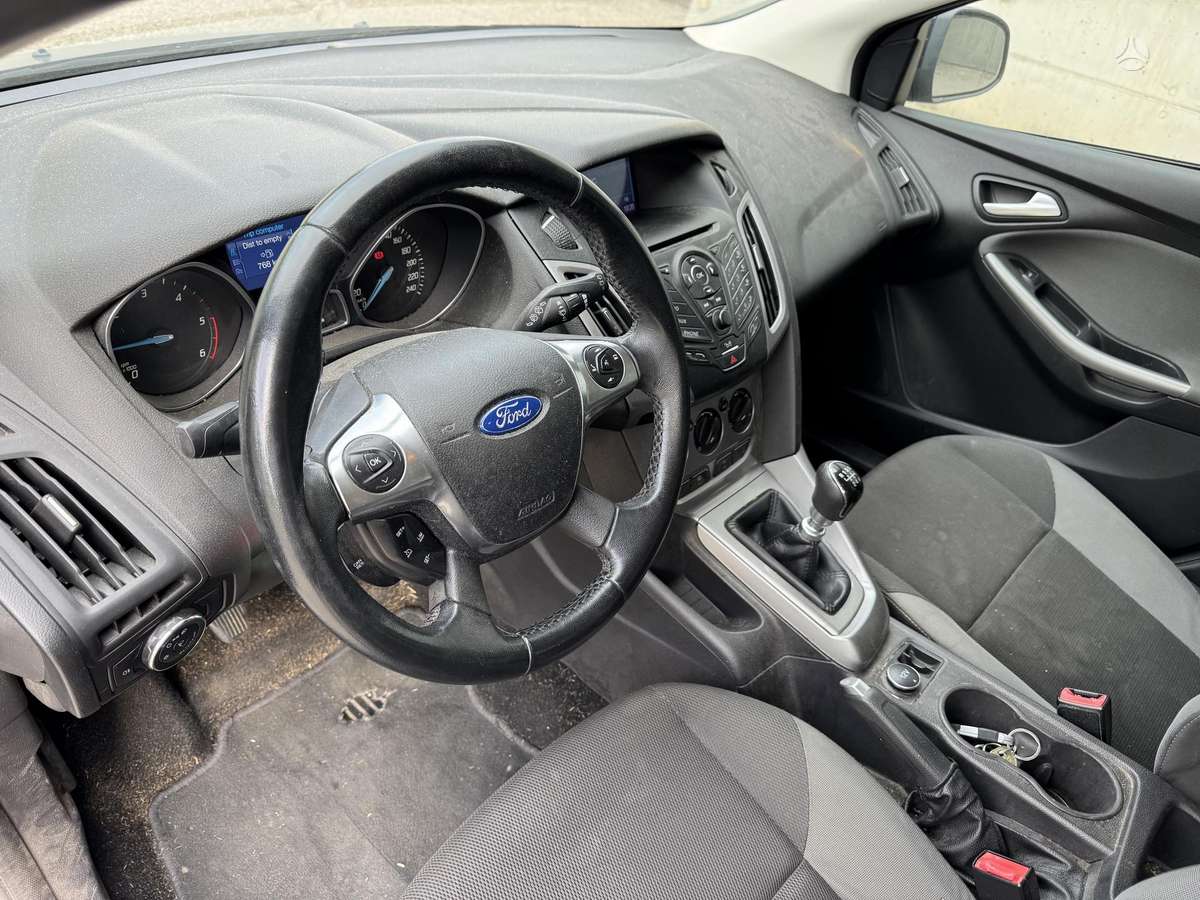 Ford Focus 2013 — photo 7