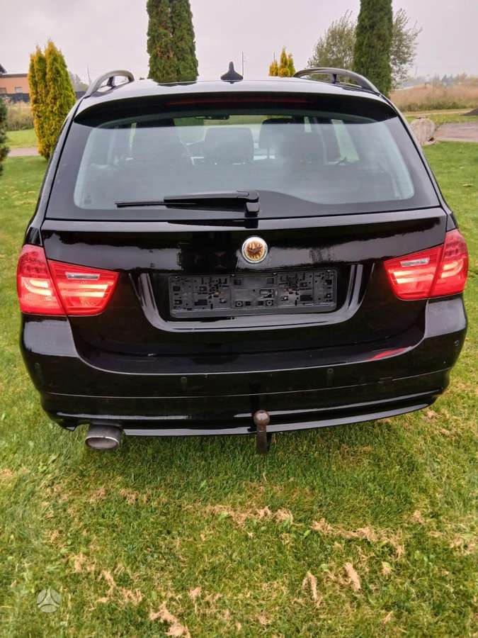 BMW 320 2009 — engine 2000 cm³, 163 HP (120kW)