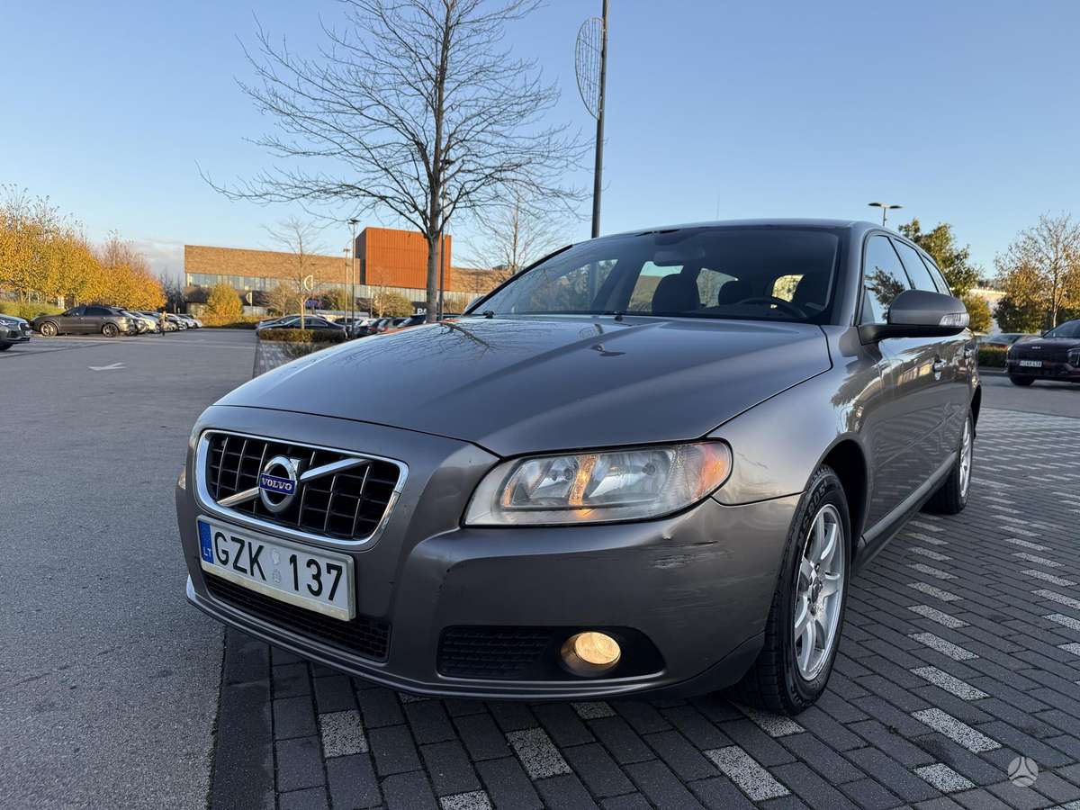 Volvo V70 2008 — photo 24