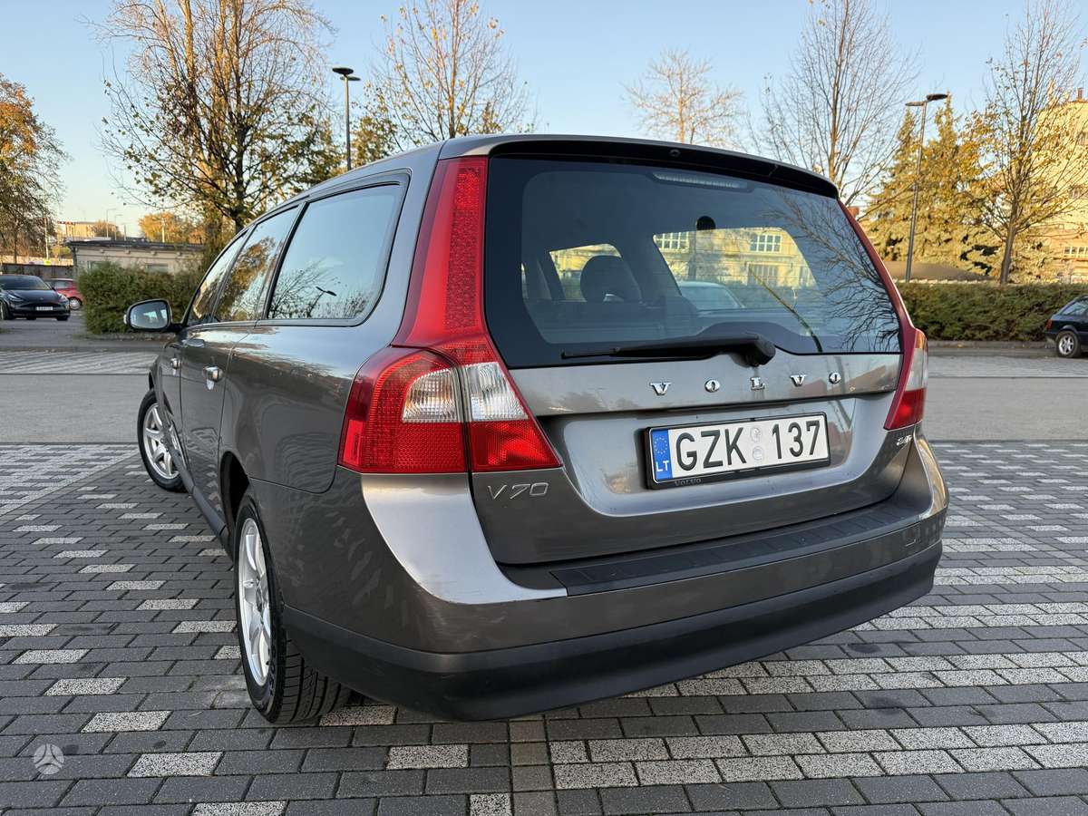 Volvo V70 2008 — photo 9