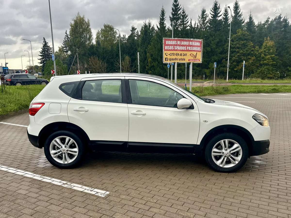 Nissan Qashqai 2010 — двигун 1500 cm³, 106 HP (78kW)