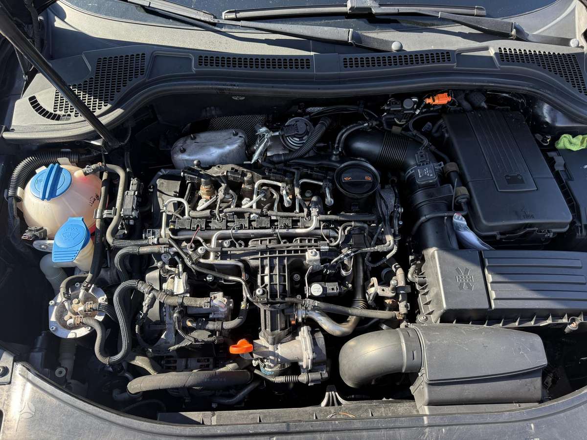 Skoda Superb 2012 — photo 11