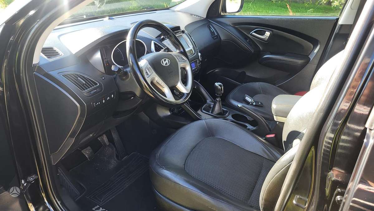 Hyundai ix35 2013 — photo 17