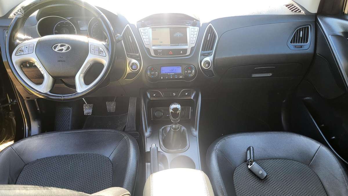Hyundai ix35 2013 — photo 18