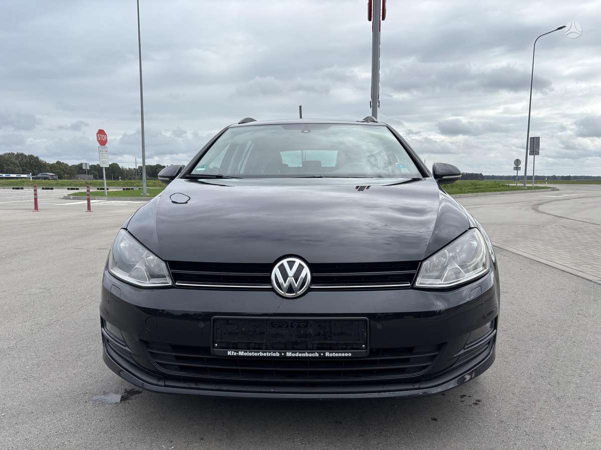 Volkswagen Golf 2014 — вигляд ззаду