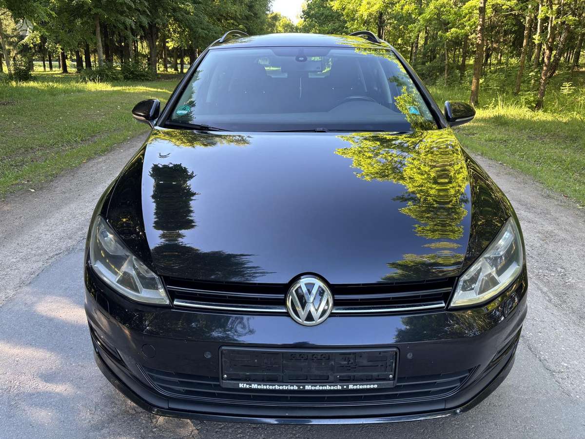 Volkswagen Golf 2014 — rear view