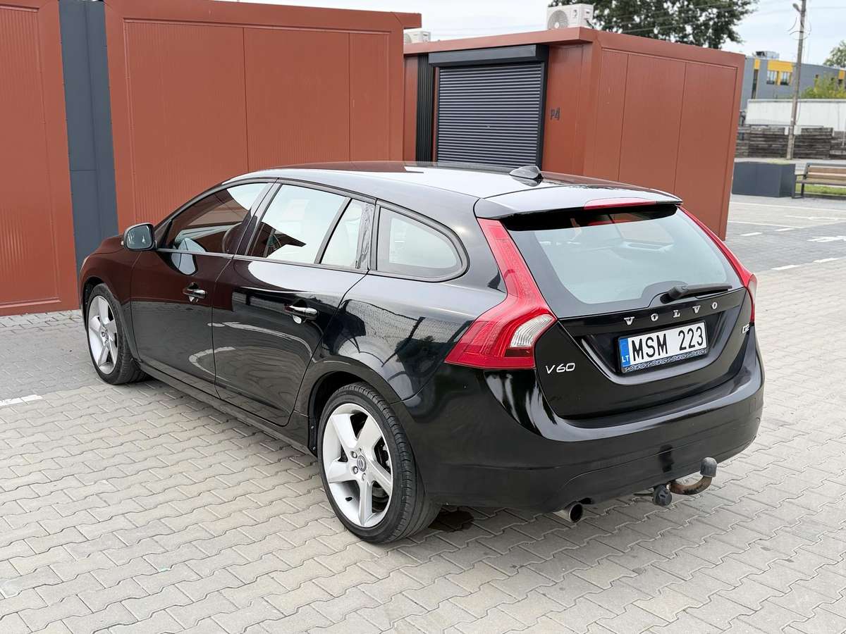 Volvo V60, 2015