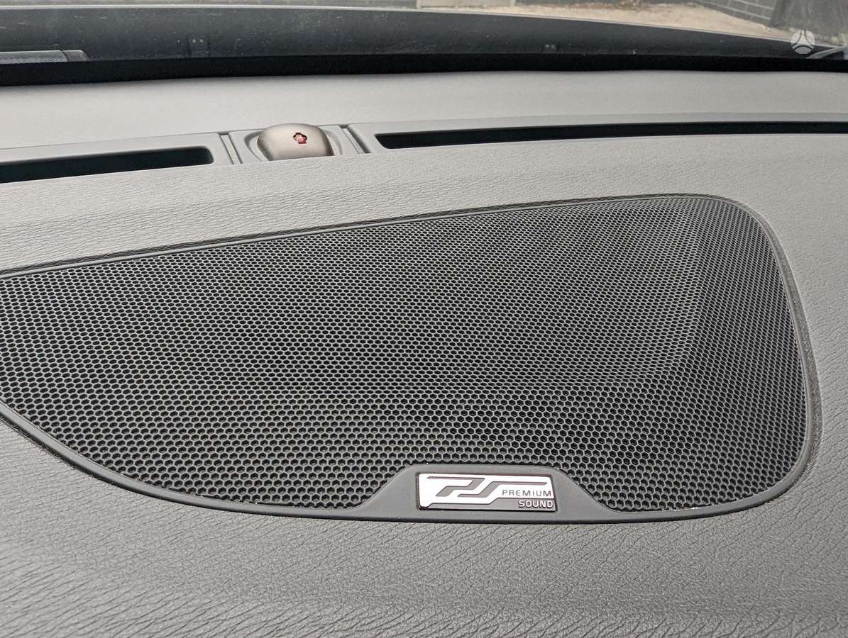 Volvo V60 2014 — photo 27
