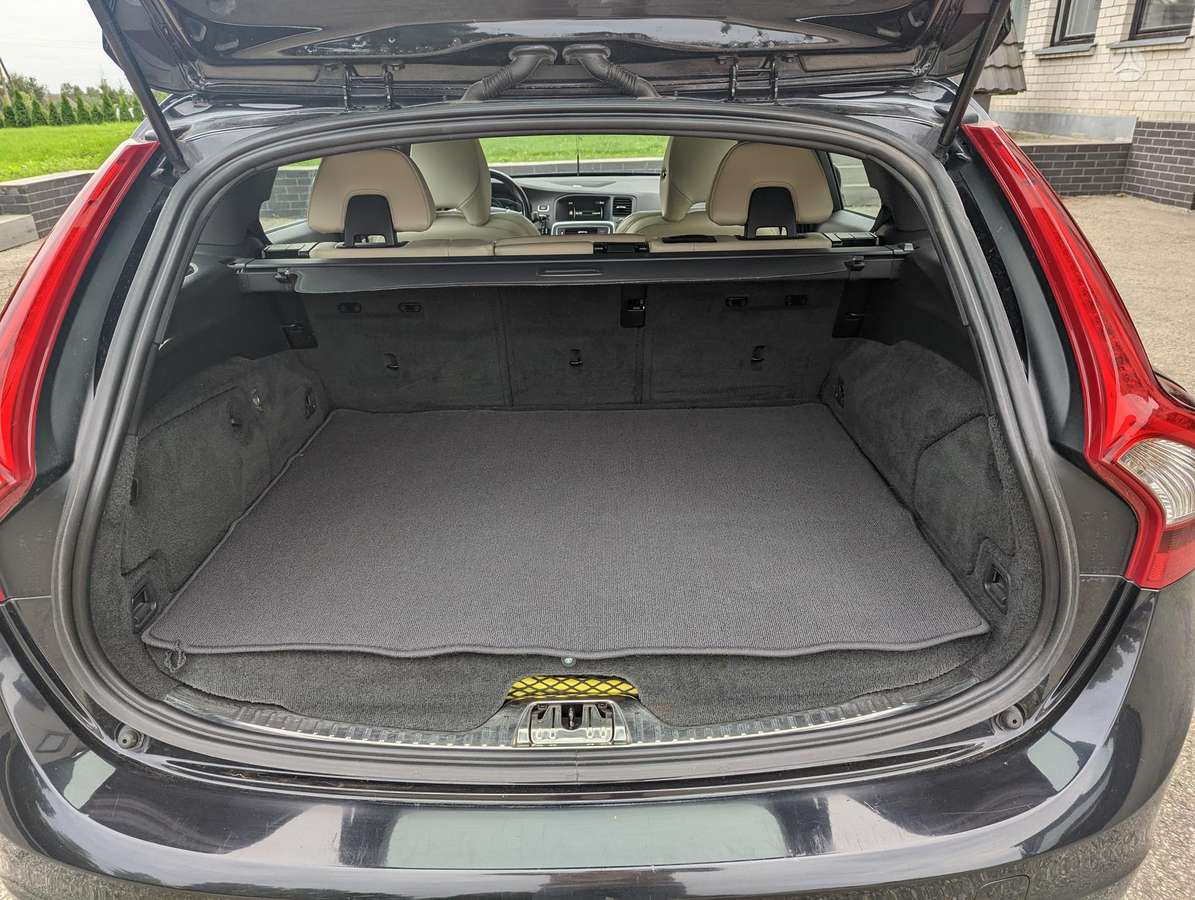 Volvo V60 2014 — photo 32