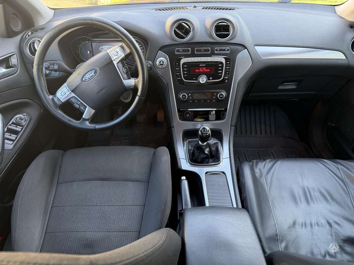 Ford Mondeo 2012 — photo 7