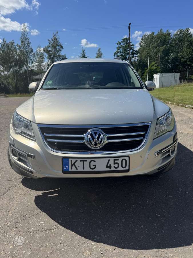 Volkswagen Tiguan 2008 — rear view