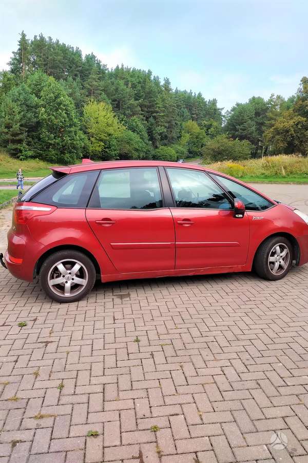 Citroen C4 2009 — engine 1997 cm³, 140 HP (103kW)