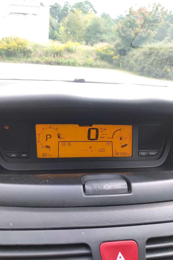 Citroen C4 2009 — photo 7