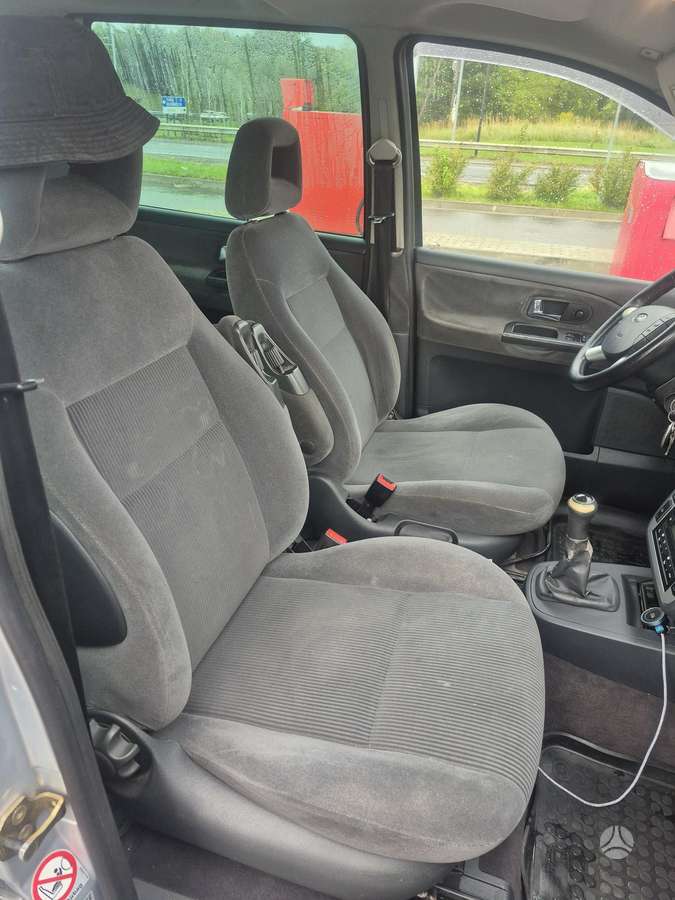 Ford Galaxy 2006 — photo 15