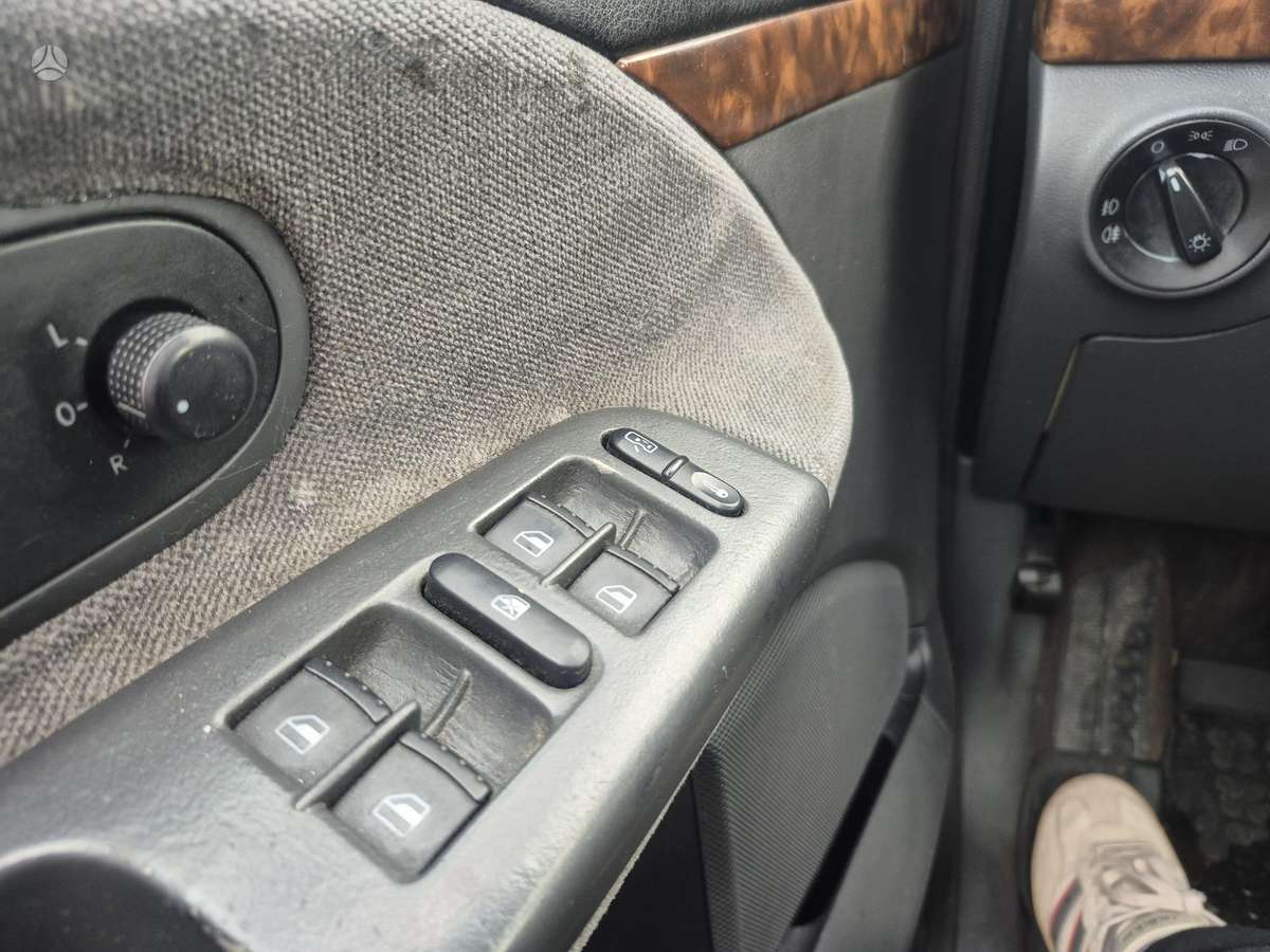 Ford Galaxy 2006 — photo 17