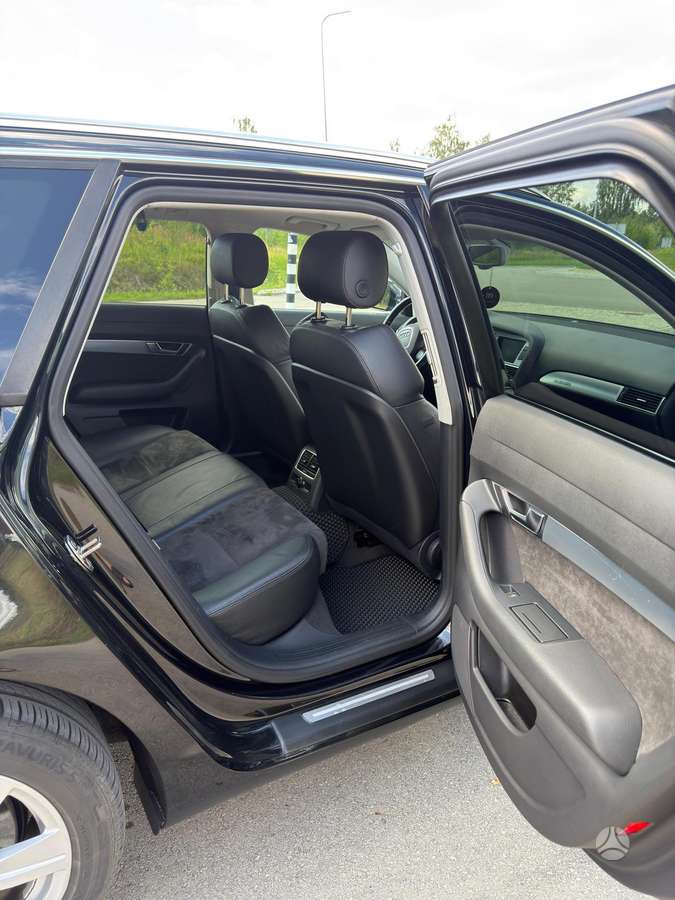 Audi A6 2010 — photo 13