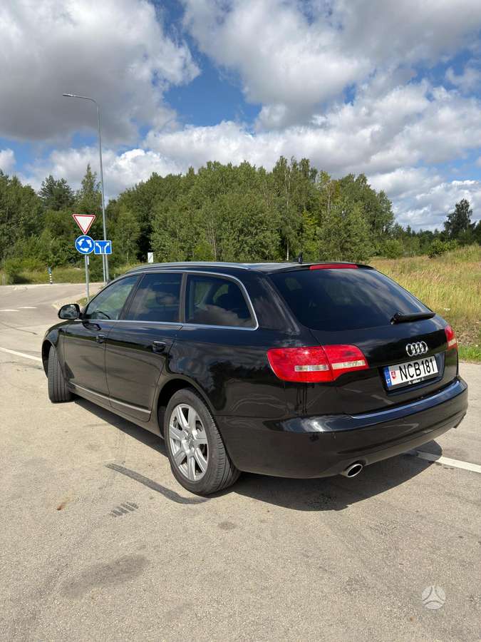 Audi A6 2010 — photo 18