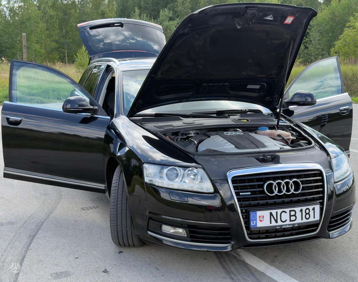 Audi A6 2010 — interior