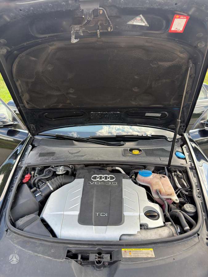 Audi A6 2010 — photo 5