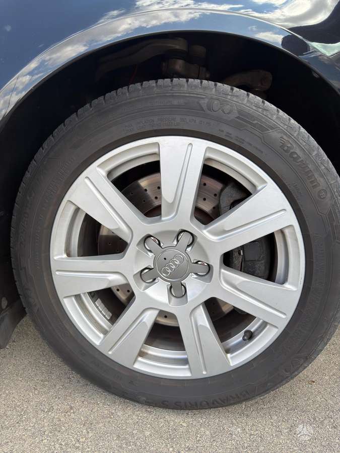 Audi A6 2010 — photo 6