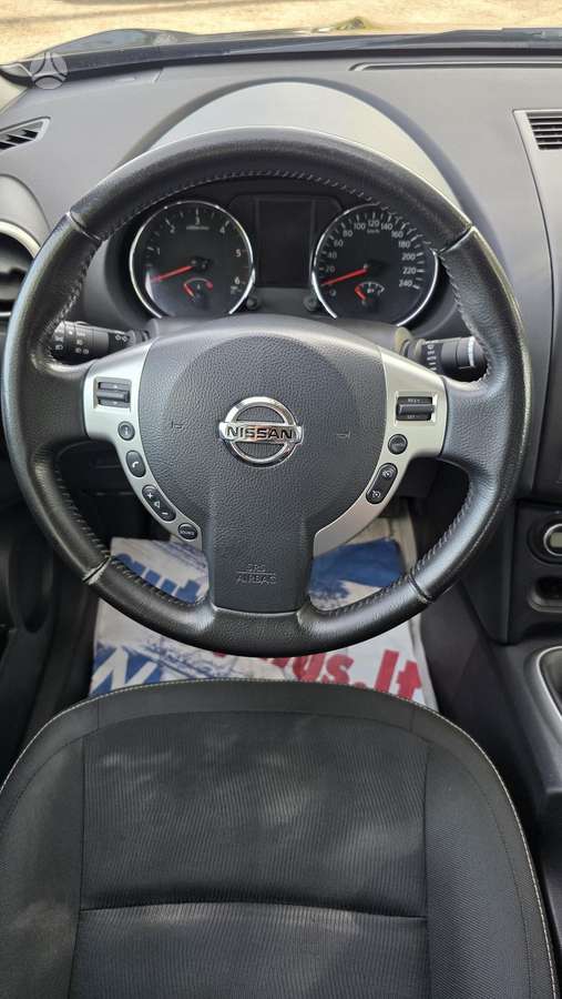 Nissan Qashqai 2011 — photo 22