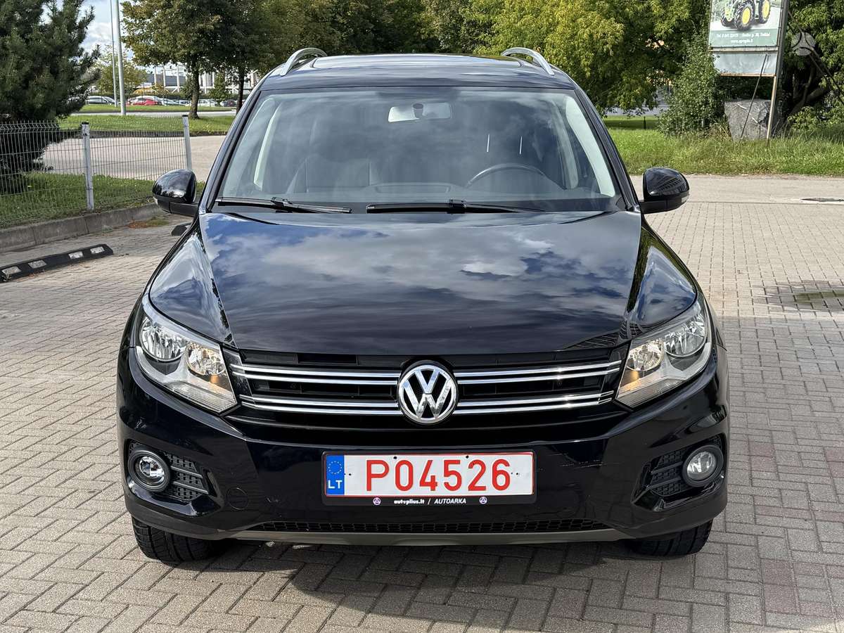 Volkswagen Tiguan 2015 — вигляд ззаду