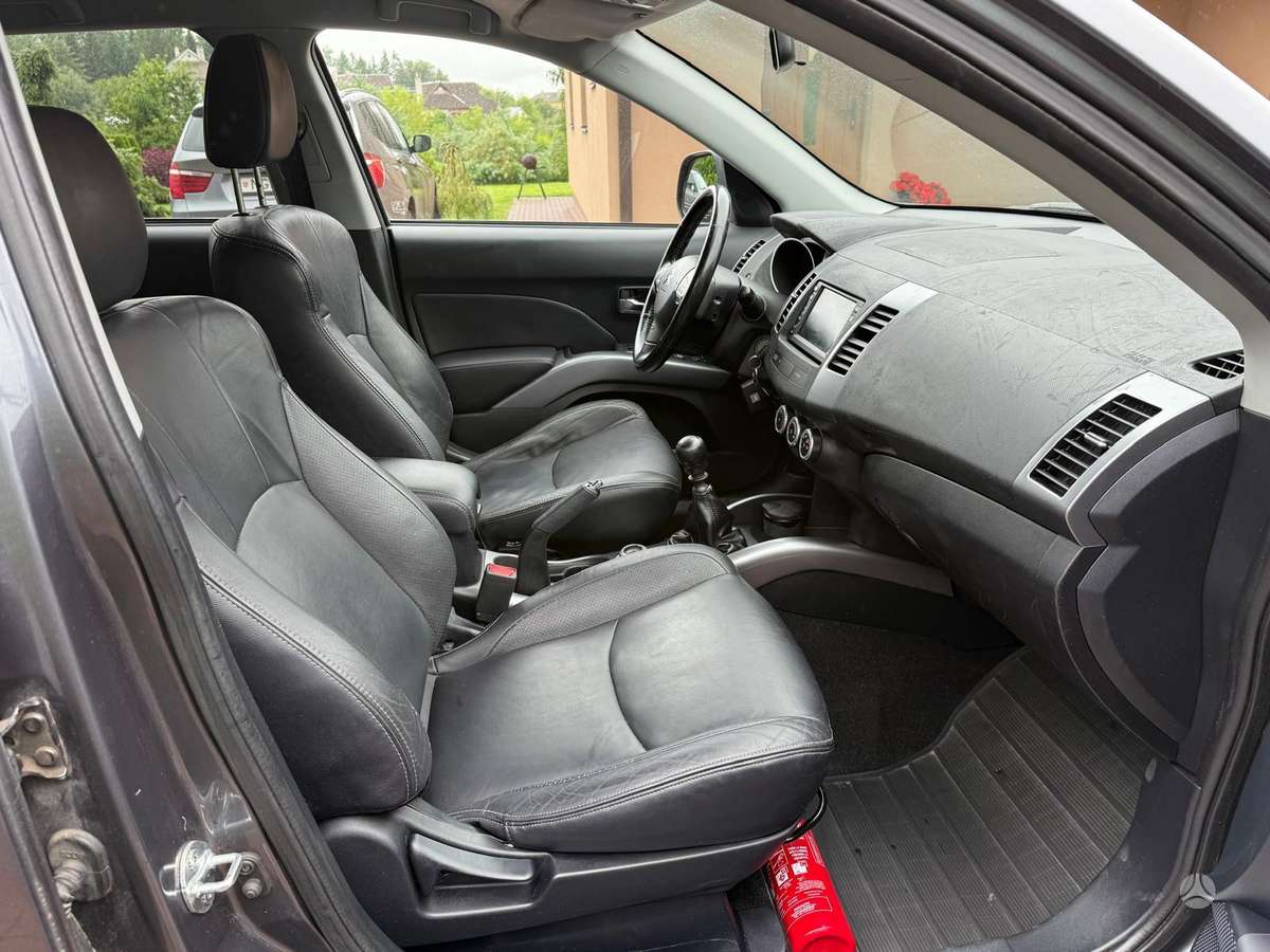 Citroen C-Crosser 2007 — photo 17