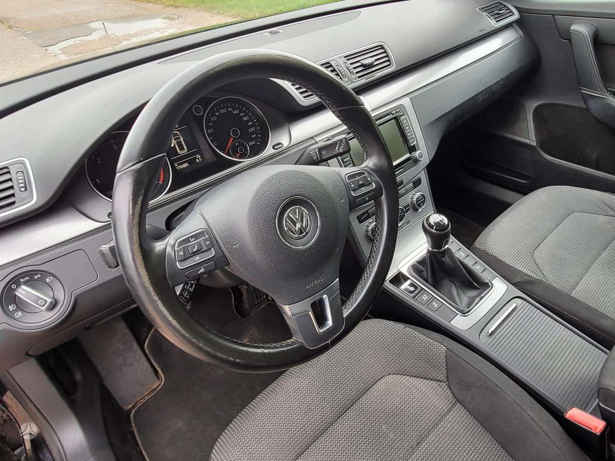 Volkswagen Passat 2014 — photo 11