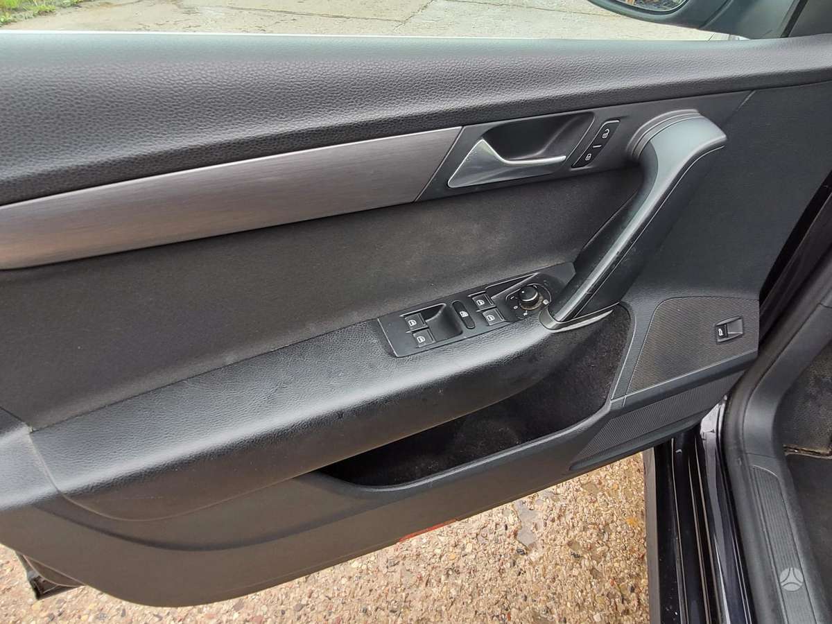 Volkswagen Passat 2014 — photo 15
