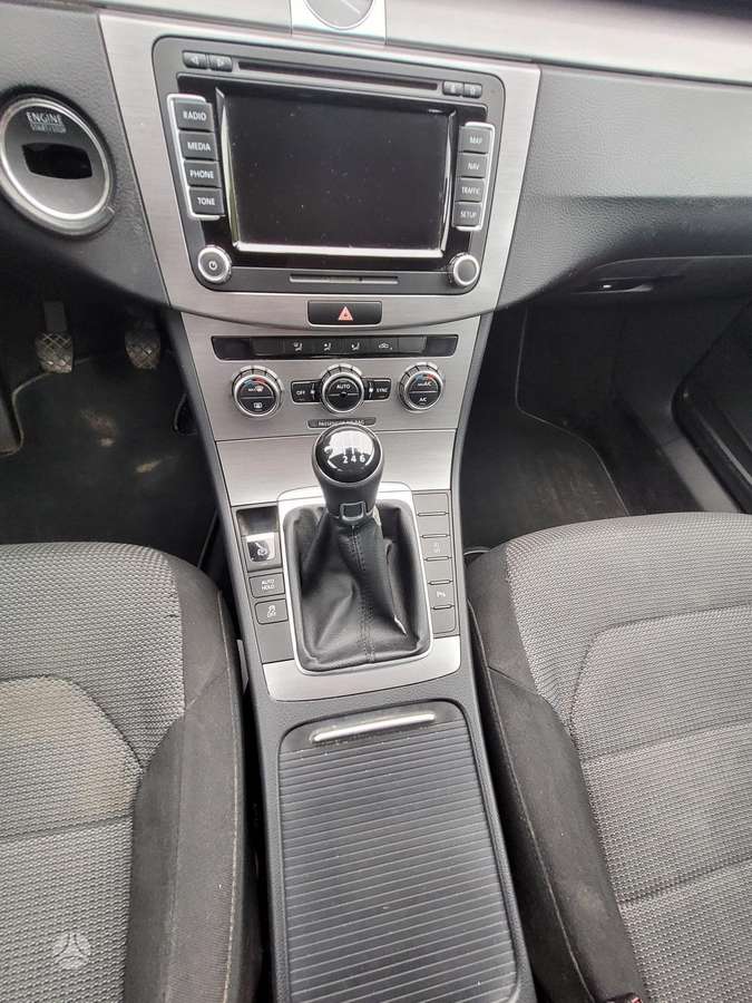 Volkswagen Passat 2014 — photo 20