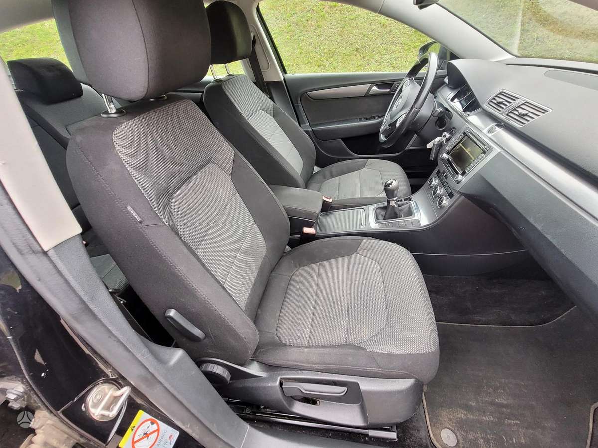 Volkswagen Passat 2014 — photo 24