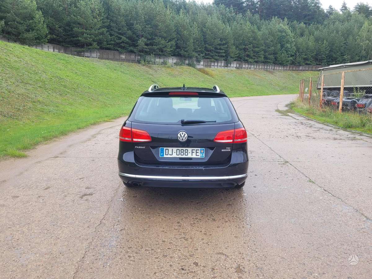 Volkswagen Passat 2014 — engine 1595 cm³, 105 HP (77kW)