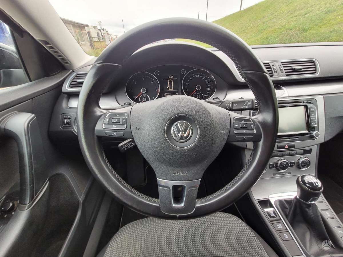 Volkswagen Passat 2014 — photo 9
