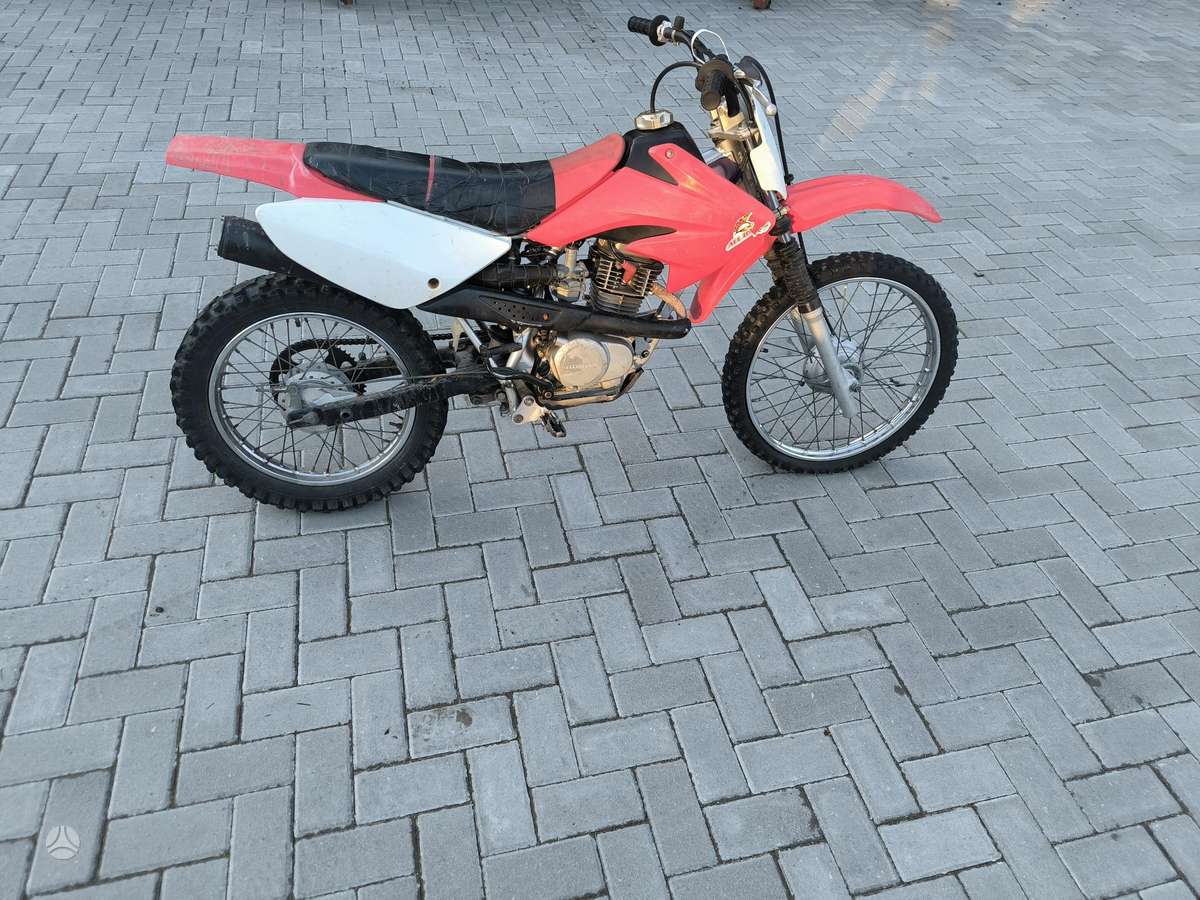Honda CRF 2009 — вигляд ззаду