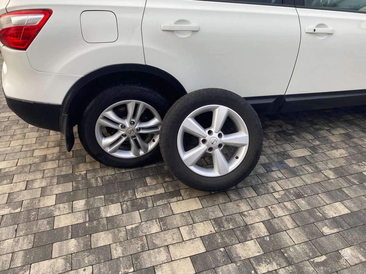 Nissan Qashqai+2 2010 — photo 10