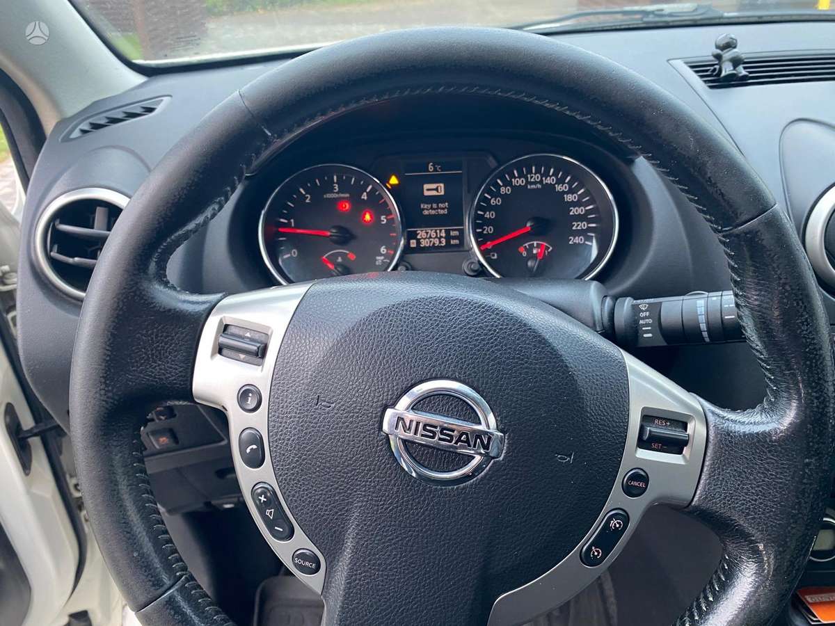 Nissan Qashqai+2 2010 — engine 2000 cm³, 150 HP (110kW)