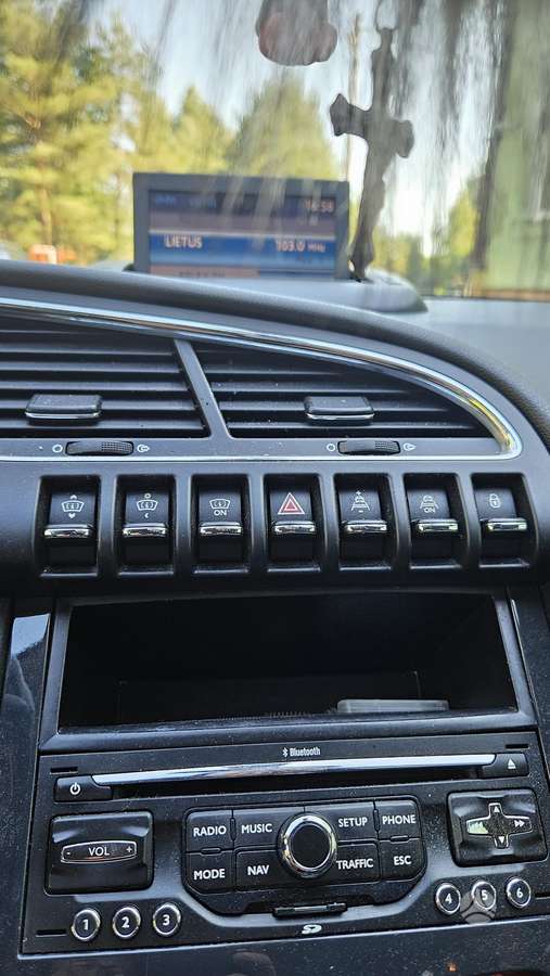 Peugeot 3008 2010 — photo 13