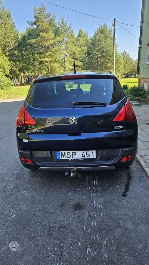 Peugeot 3008 2010 — rear view