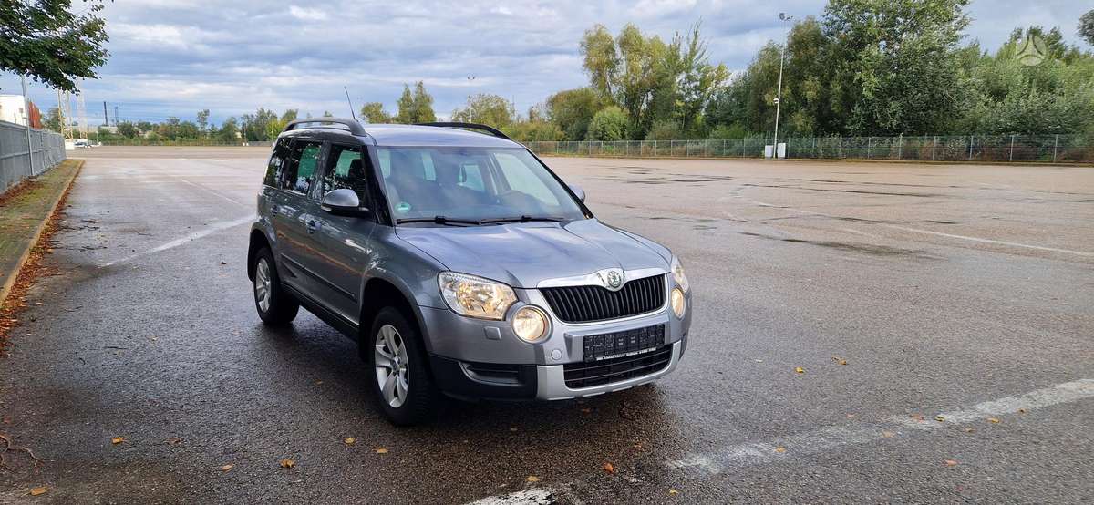 Skoda Yeti 2010 — вигляд ззаду