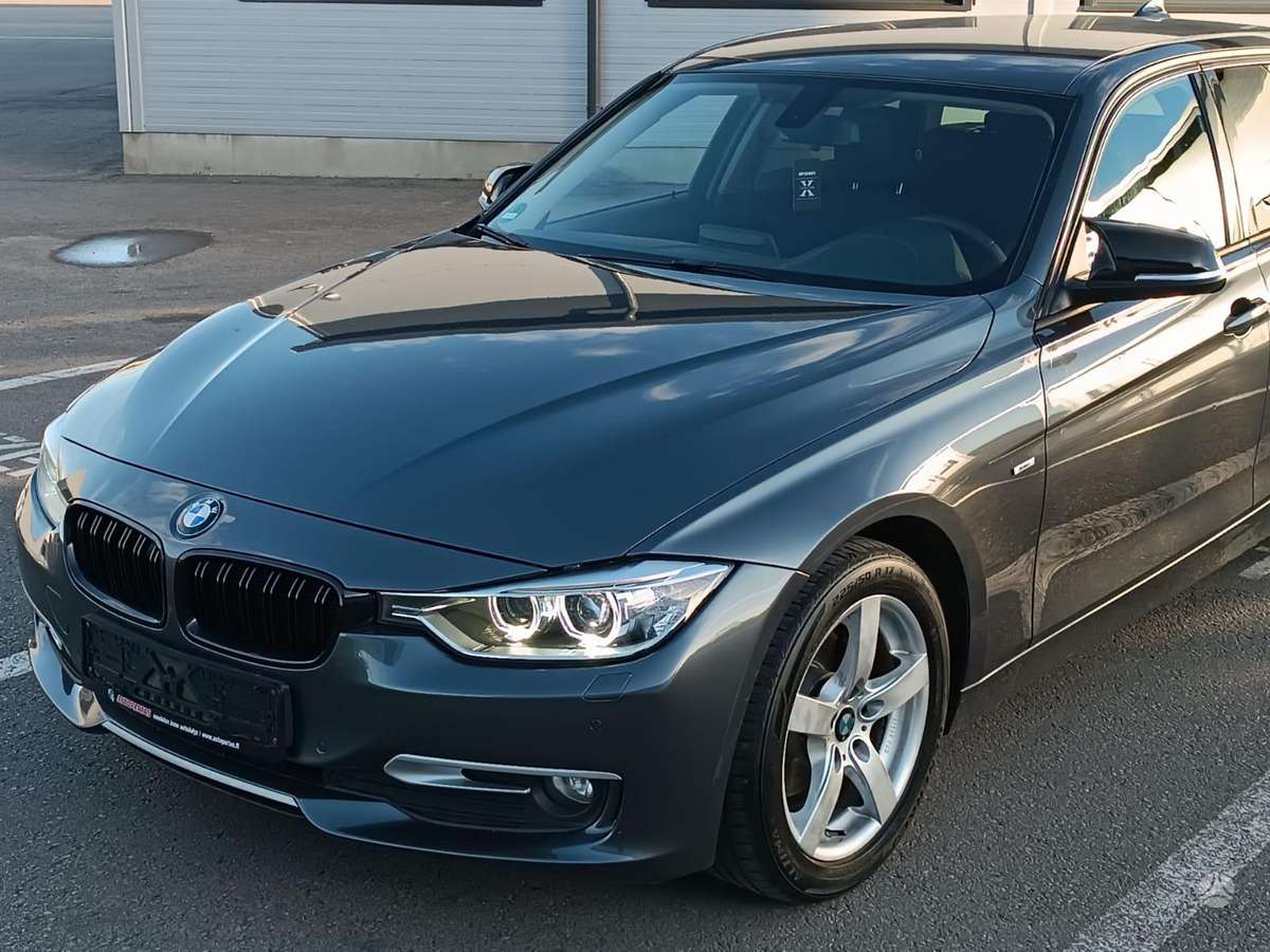 BMW 320, 2012